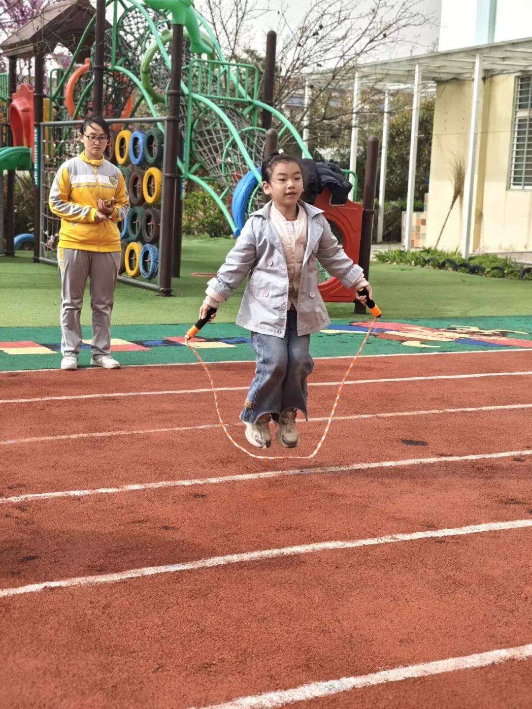 包含高空跳绳比赛,锻炼反应力与协调性的词条 包含高空跳绳比赛,锻炼反应力与协调性的词条