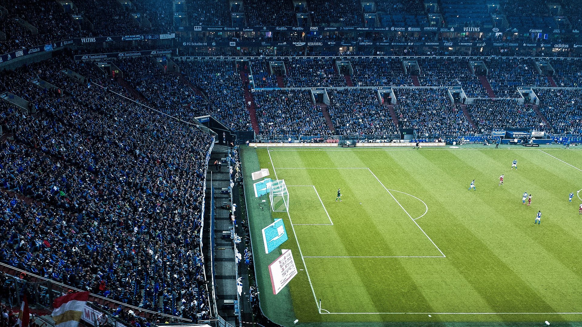 “飘移王者”盛宴：车手们的漂移技巧一览，如何玩漂移车