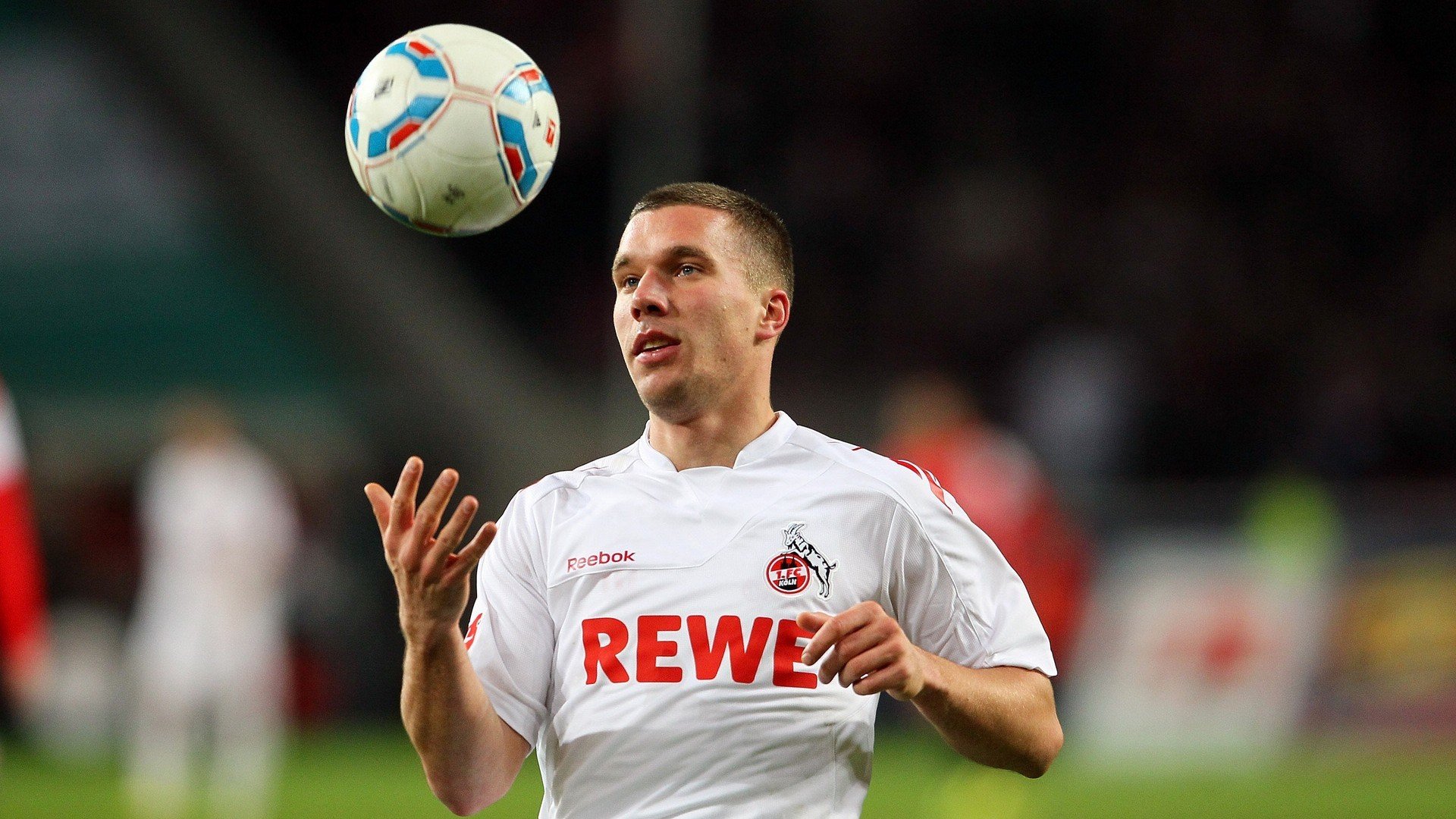 星空体育官网首页-本赛季欧冠最具争议的判罚解析，2021赛季欧冠规则