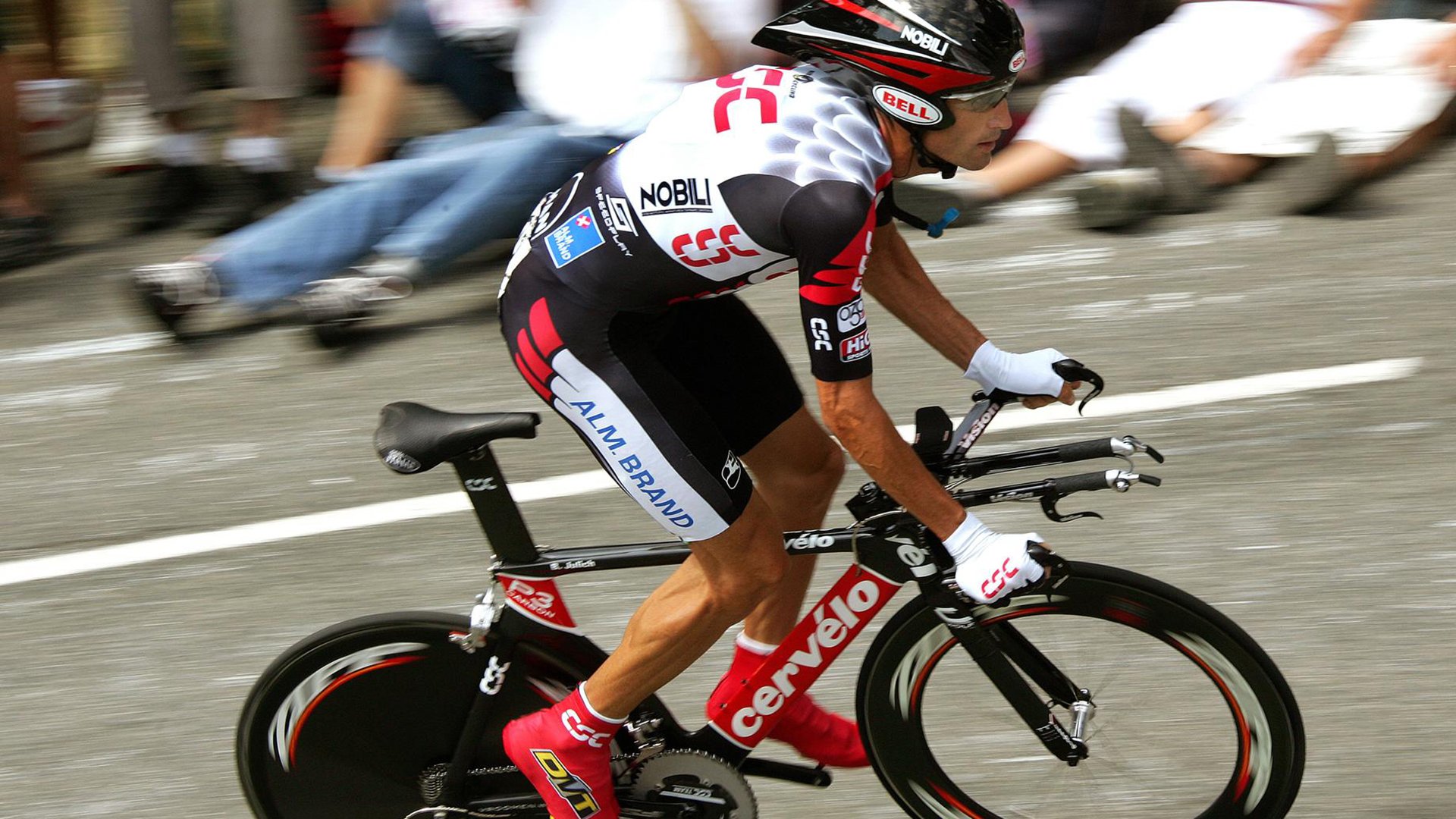 自行车环法赛，山地挑战引关注，环法自行车赛需要多少时间